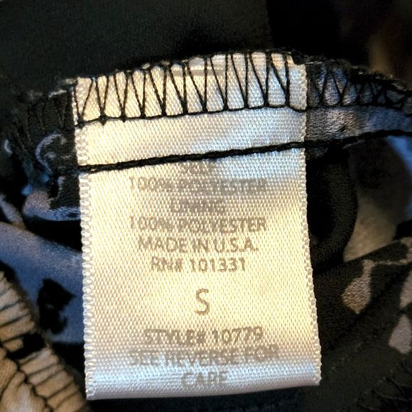 Charlotte Russe Black Floral Tie-Back Romper Size S - Picture 9 of 10